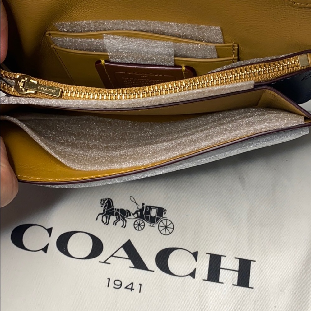 Coach Wristlet - Picture 3 of 4